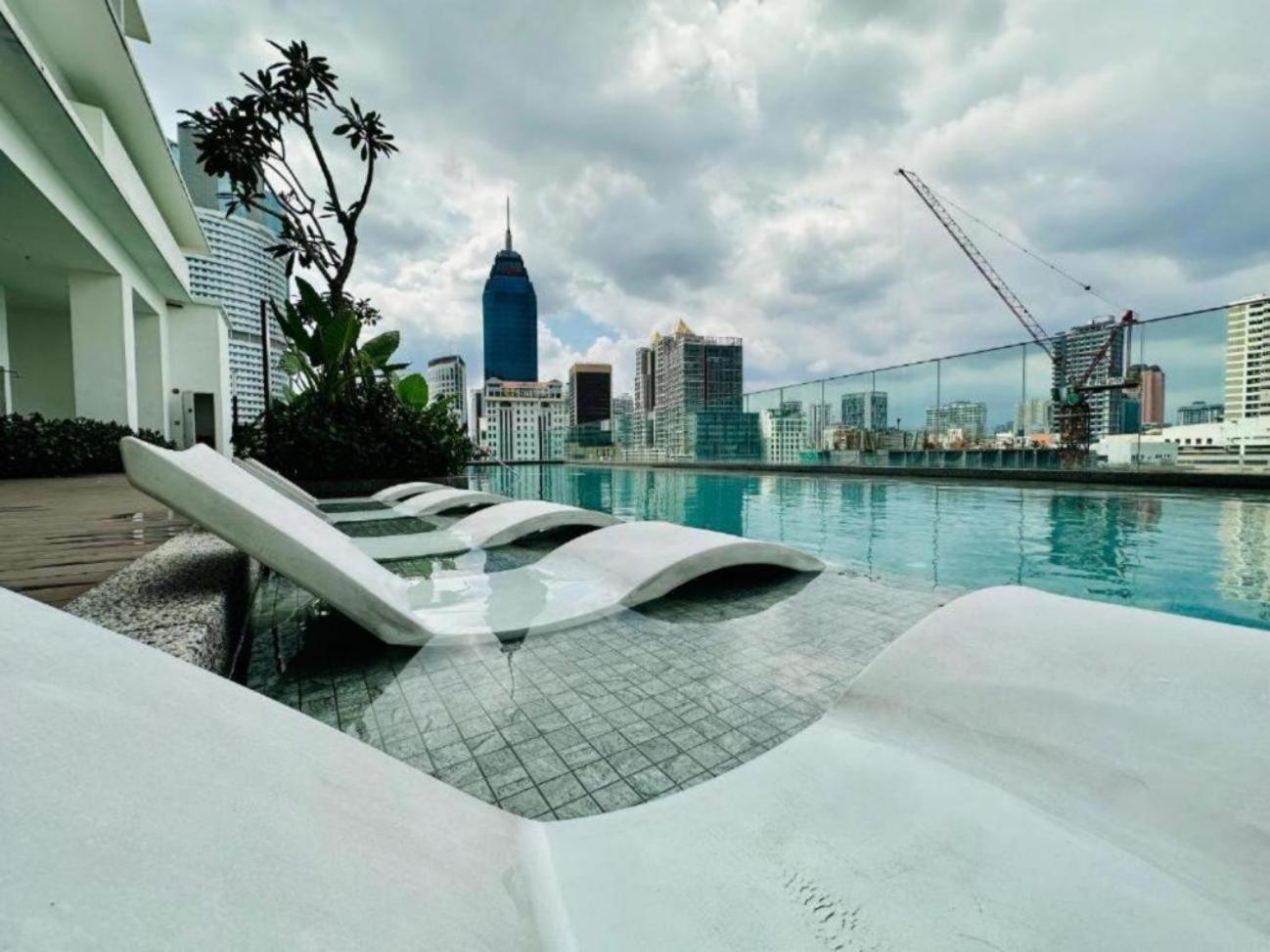 Quill The Skyline By Tasrifa Apartment